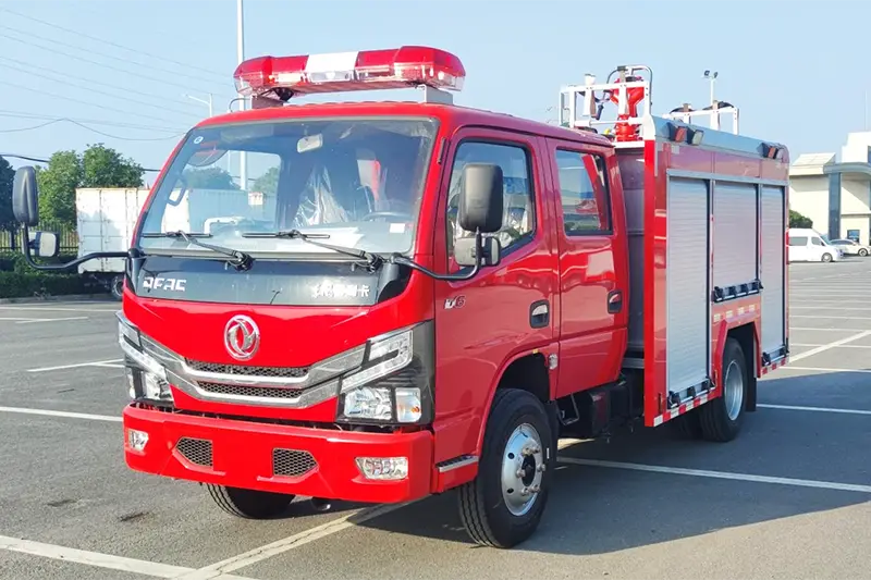 Tørpulver og skum kombineret brandbil