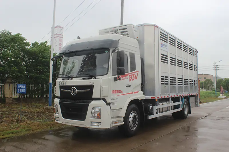 Livestock and Poultry Transport Truck